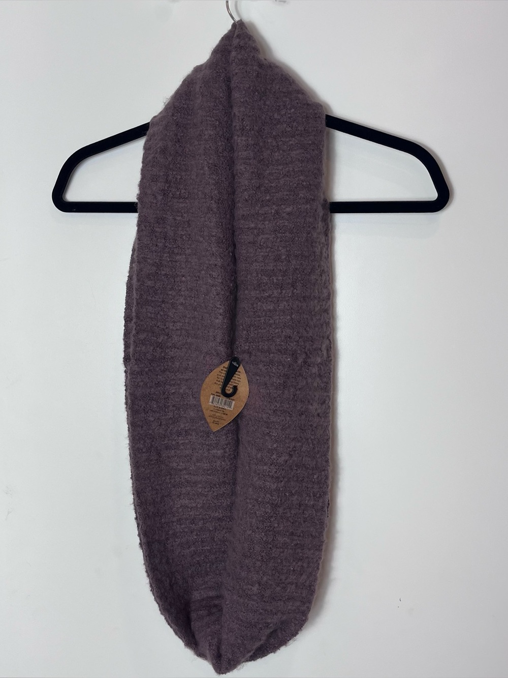 Britt's Knits Common Good Infinity Scarf Cozy Plush Knit Purple NWT‎ Ribbed